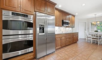 4 Biltmore Park 4, Bloomfield, CT 06002