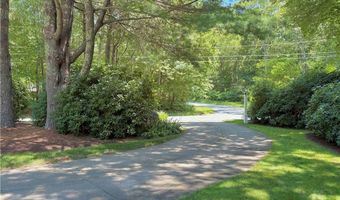 33 MaryAnn Dr, Exeter, RI 02822