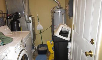 8323 8325 Lake Rd, Indianapolis, IN 46217