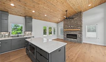 6 Francis Dr, Bella Vista, AR 72715