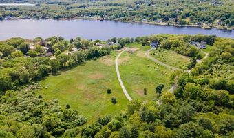 10 Ferry Ln, Berkley, MA 02779