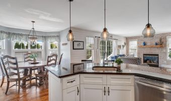 12 Tradewinds Ave, Barnegat, NJ 08005