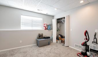 5240 E Ashton Ct, Bel Aire, KS 67220