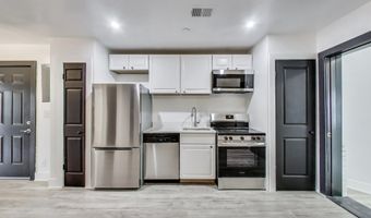 3918 10TH St NE 4, Washington, DC 20017