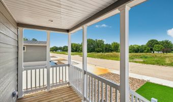 7368 NE BERWICK Dr #7, Ankeny, IA 50021