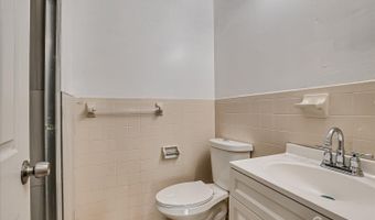 213 Peach St, Avenel, NJ 07001