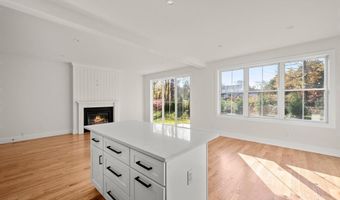 14 Fieldstone Ct 14, Bethel, CT 06801