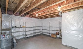 117 HARVESTER Dr, Lake Frederick, VA 22630