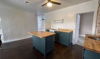 212 N WATER St, Algoma, WI 54201