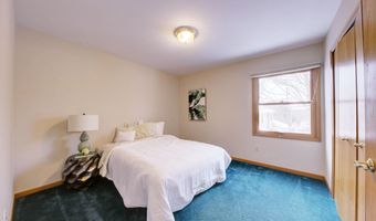 825 Brookside Dr, Ann Arbor, MI 48105