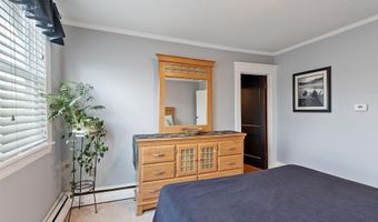 328 W Hollis St, Nashua, NH 03060