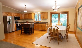 2485 Reeds Villa Ln SW, Alexandria, MN 56308