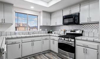 16641 Montauk Rd, Apple Valley, CA 92307