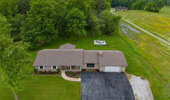 8110 Wolf Rd, Alton, IL 62002