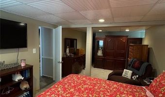 77 Fairfield Dr, North Kingstown, RI 02852