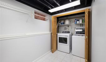 40 Quail Hollow Rd, Cranston, RI 02920