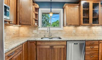 5820 139th St W, Apple Valley, MN 55124