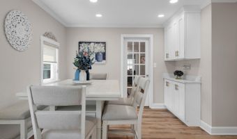 324 E End Ave, Belford, NJ 07718