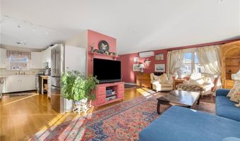 9 White Ter, Middletown, RI 02842