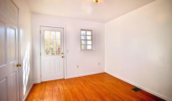 5557 Flat Mountain Rd, Alderson, WV 24910