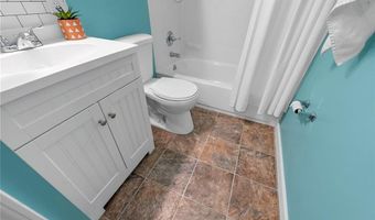 7220 Mackenzie Rd, Affton, MO 63123