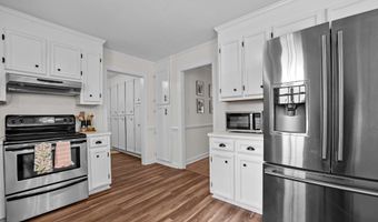4259 Pinewood Dr, Ayden, NC 28513