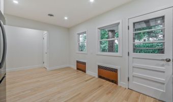 21 E Central Ave, Bergenfield, NJ 07621