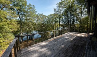 118 Lake Dr, Bethlehem, CT 06751