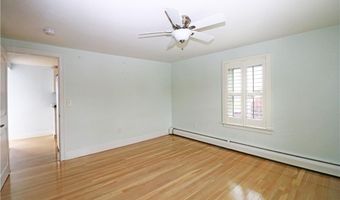 249 Tuckerman Ave 2, Middletown, RI 02842