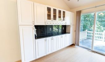 71 Panorama Dr, Alloway, NJ 07461