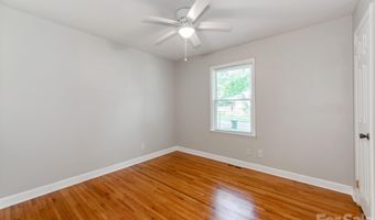 3326 Bonneville Dr, Charlotte, NC 28205