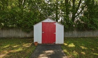 51 Cayuga Ct, Burlington, VT 05408