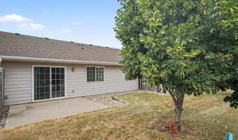 412 N 9th Ave, Brandon, SD 57005