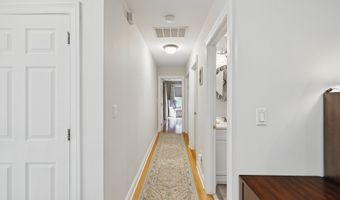 67 Southwick Ct 67, Cheshire, CT 06410