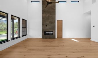 360 Briscoe Pl, Ashland, OR 97520