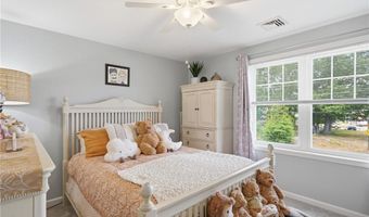 100 Woodlawn Ave 3, North Providence, RI 02904