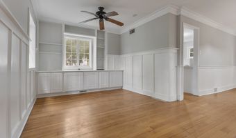 148 Wildwood Rd, Algonquin, IL 60102