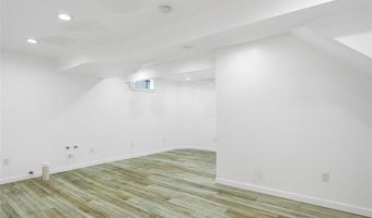 7271 Ray Rd, Argentine, MI 48473