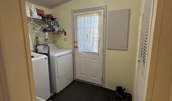 5 Freedom Ln, Belfast, ME 04915