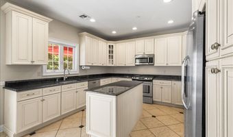 31 White Oak Ln, Aberdeen, NJ 07747