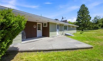 25 Westport Harbor Rd, Little Compton, RI 02837