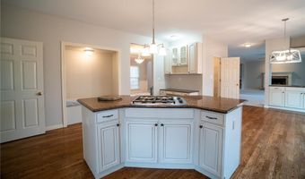 570 Castle Ridge Dr, Ballwin, MO 63021