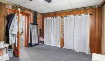 911 E 5th St, Altamont, KS 67330