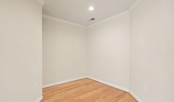 1321 N ADAMS Ct 201, Arlington, VA 22201