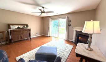 35 Governor Cir, Albany, NY 12208