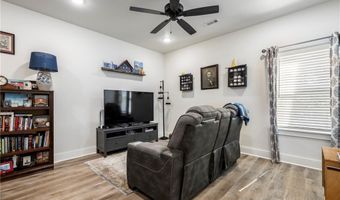 2 Islay Ln, Bella Vista, AR 72715