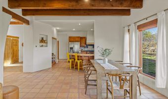 206 Hondo Seco Rd, Arroyo Seco, NM 87514