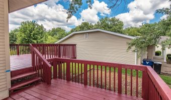 243 Straightoak Ct, Ballwin, MO 63021