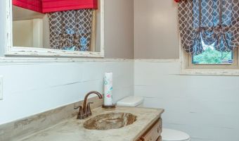 16239 Mary St, Abingdon, VA 24210