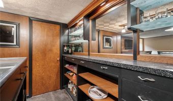 808 4th St SW, Austin, MN 55912